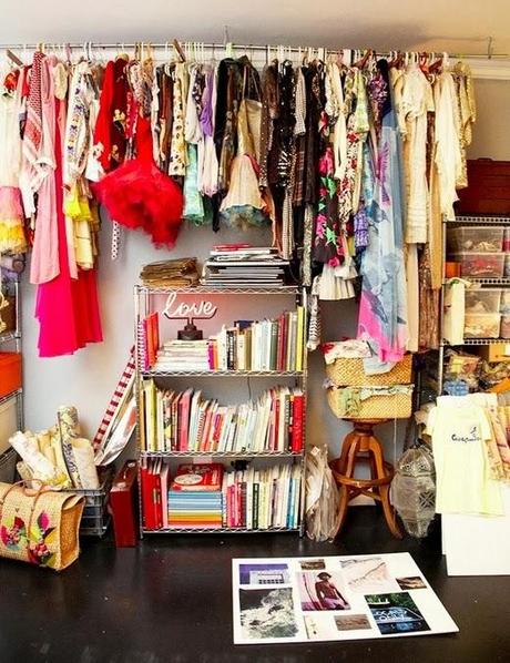 Feng shui, space clearing e decluttering: i vantaggi di fare spazio tra le cose (e nella vita)