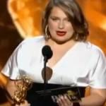 Emmy Awards: Merritt Wever fa discorso più breve di sempre (Video)