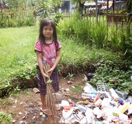 Viaggi in Indonesia: Regina tiene pulita la casa