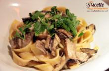 Tagliatelle con Funghi Porcini e Gamberetti