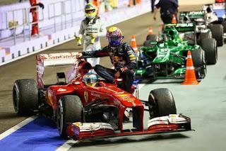 Webber penalizzato per l'autostop di Alonso