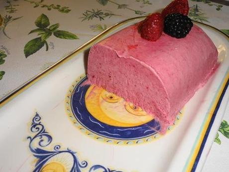 Semifreddo_alle_more_e_lamponi_con_yogurt