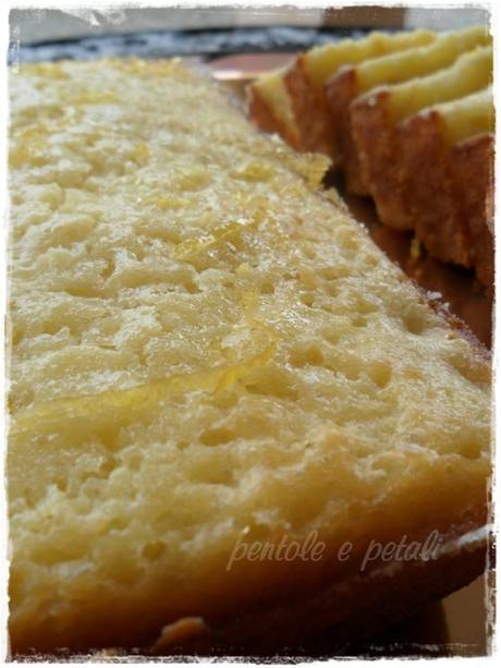 plumcake mela e limone drizzle cake