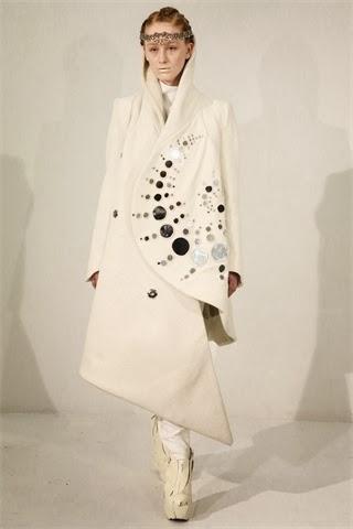 F/W 2013-14 fashion trends: Black or White