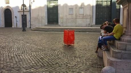 Una domenica pomeriggio a passeggiare attorno al Pantheon. E a vergognarsi di quanto degrado ci possa essere