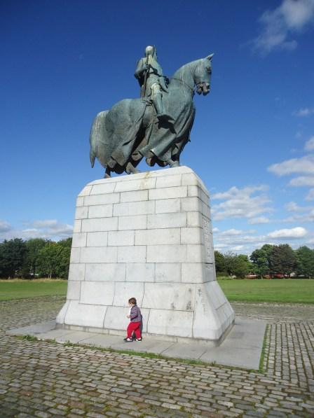 La Scozia di Lucia: trepidazione a Edimburgo, imbarazzo a Stirling