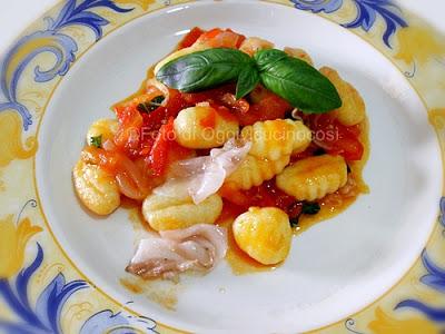 Gnocchi al Sugo ricco con Lardo di Colonnata