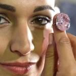 Diamante rosa da 60 mln di dollari all'asta da Sotherby's01