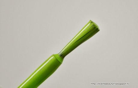 Kure Bazaar, smalto Carioca - Review and swatches