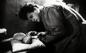 Eraserhead 1976. Il primo lungometraggio di David Lynch è...