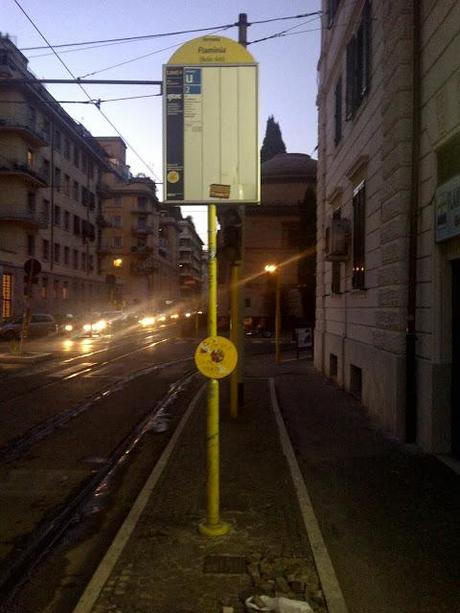 Chi utilizza i mezzi pubblici deve essere umiliato. Anche se va al Maxxi o all'Auditorium