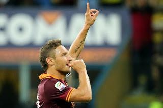 Francesco Totti compie 37 anni