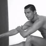 Cristiano Ronaldo seminudo per la linea di intimo CR7 (video e foto)