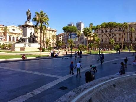 Ancora lettori sorpresi dalla qualità di Piazza Cavour. Ma cosa ci vorrebbe a valorizzare (con parcheggi interrati) tante altre piazze così?