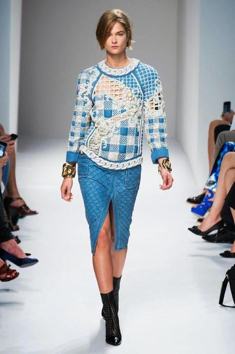 PFW : Il glamour anni 80 di Balmain e gli involucri metallici di Lanvin