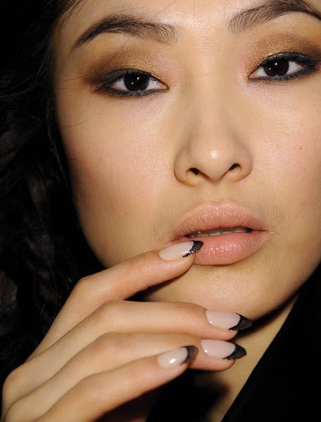 spring_summer_2013_nail_trends_french_manicure