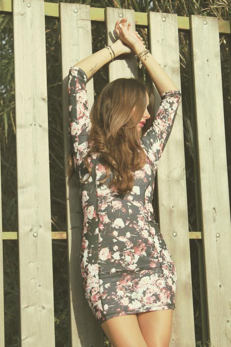 lovehandmade_2013_outfit fashion blog_bodycon floral dress H&M_Sergio Rossi heels