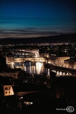 Immagini della notte a Firenze.