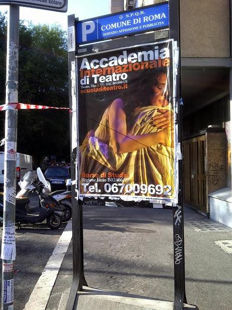 Accademia Internazionale di Teatro di Roma. Vi iscrivereste ad un corso da chi si promuove in maniera totalmente pirata e abusiva?