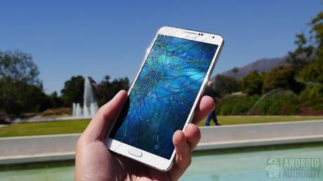 Samsung Galaxy Note 3 drop test cracked screen aa 5 Tempo di drop test anche per il Galaxy Note 3 (VIDEO)