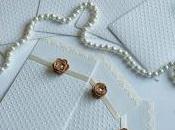 Partecipazioni eleganti coutry chic..accessori rose sughero, impreziosite perle