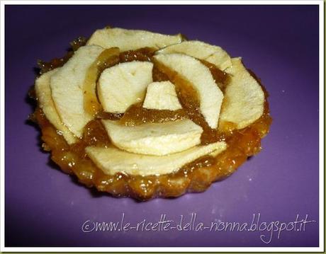 Crostatine di pastasfoglia con mele e marmellata di limoni (12)