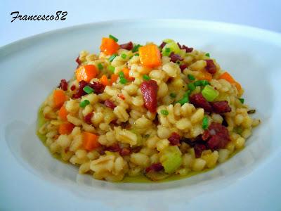 Zuppetta d' orzo perlato con dadolata di verdurine croccanti