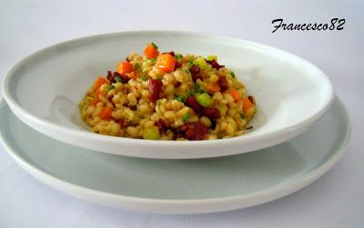 Zuppetta d' orzo perlato con dadolata di verdurine croccanti