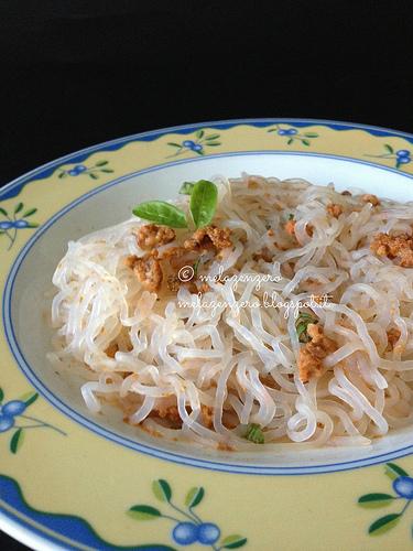 Finti spaghetti (shirataki) ai ricci