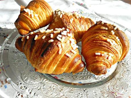 Croissant al farro integrale e olio extravergine di oliva