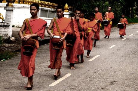 Indietro nel Tempo a Luang Prabang, Laos (in 14 Foto)