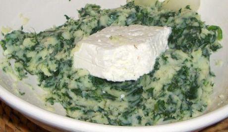 Polpettine di spinaci, Feta e ricotta con crema di gorgonzola