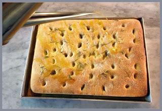 FOCACCIA AL ROSMARINO