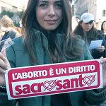 Il Movimento per la vita: “L’aborto? Colpa dei libri scolastici e della televisione”