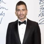 Louis Vuitton rompe con Marc Jacobs? Lo stilista e quel contratto…