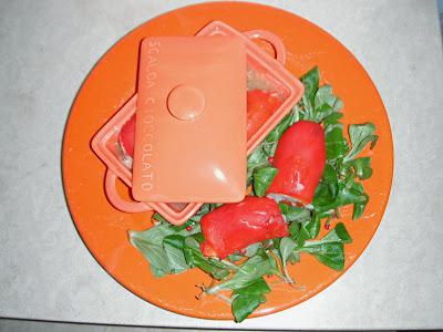 Involtini di peperoni rossi e nasello (in cocotte)