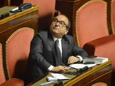 Silvio-Bracchetti. A Palazzo Madama è andata in scena la più grande pantomima del Terzo Millennio. L'Italia è un paese inarrivabile