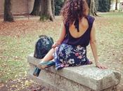 Contrasti look estivo paesaggio autunnale...