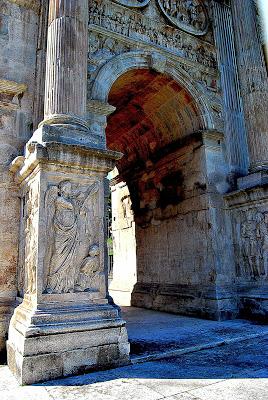 Roma. Dal Colosseo all'arco di Costantino.