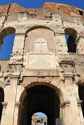 Roma. Dal Colosseo all'arco di Costantino.