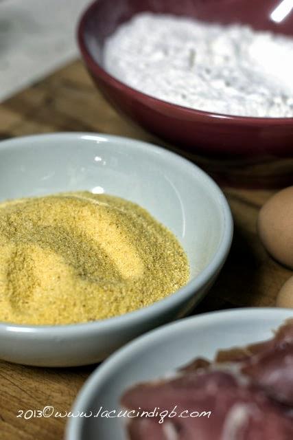 Mini plum-cake di prosciutto crudo MondoSnello con mais e fieno greco: il maiale e la polenta in un finger