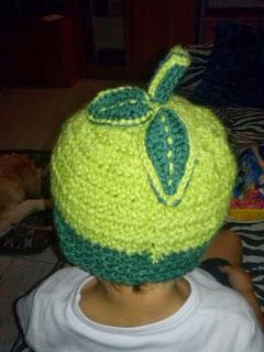 VENDO CAPPELLI ALL'UNCINETTO BIMBI!