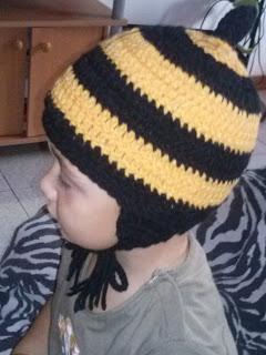 VENDO CAPPELLI ALL'UNCINETTO BIMBI!