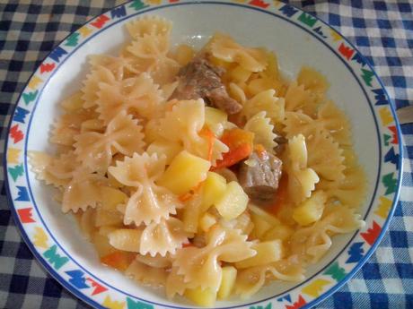 pasta con patate e carne