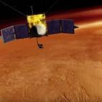 Rappresentazione artistica della sonda MAVEN in orbita attorno a Marte (NASA/GSFC)