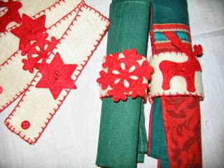 regalini semplici semplici...portatovaglioli natalizi