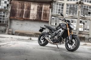 yamaha-mt-09-my-2014_sta-21