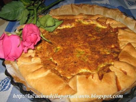 Torta brisé salata alla ricotta con fiori di zucca agli aromi