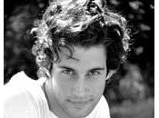 L’intervista chiacchiere Simone Riccioni protagonista “Universitari”