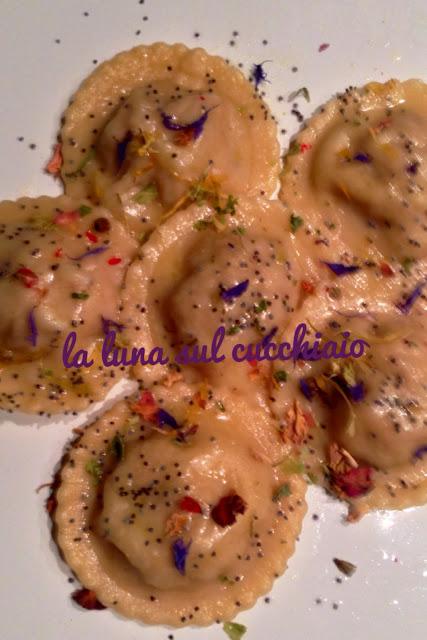 RAVIOLI DI FICHI AL BURRO E FIORI